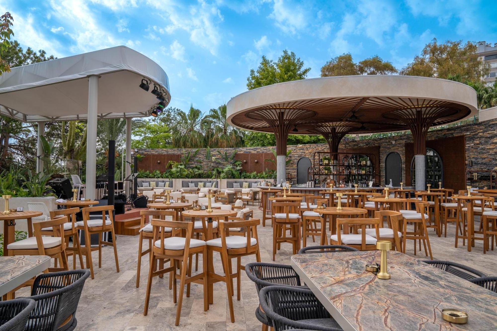 Akra Antalya Hotel Exterior foto The Terrace