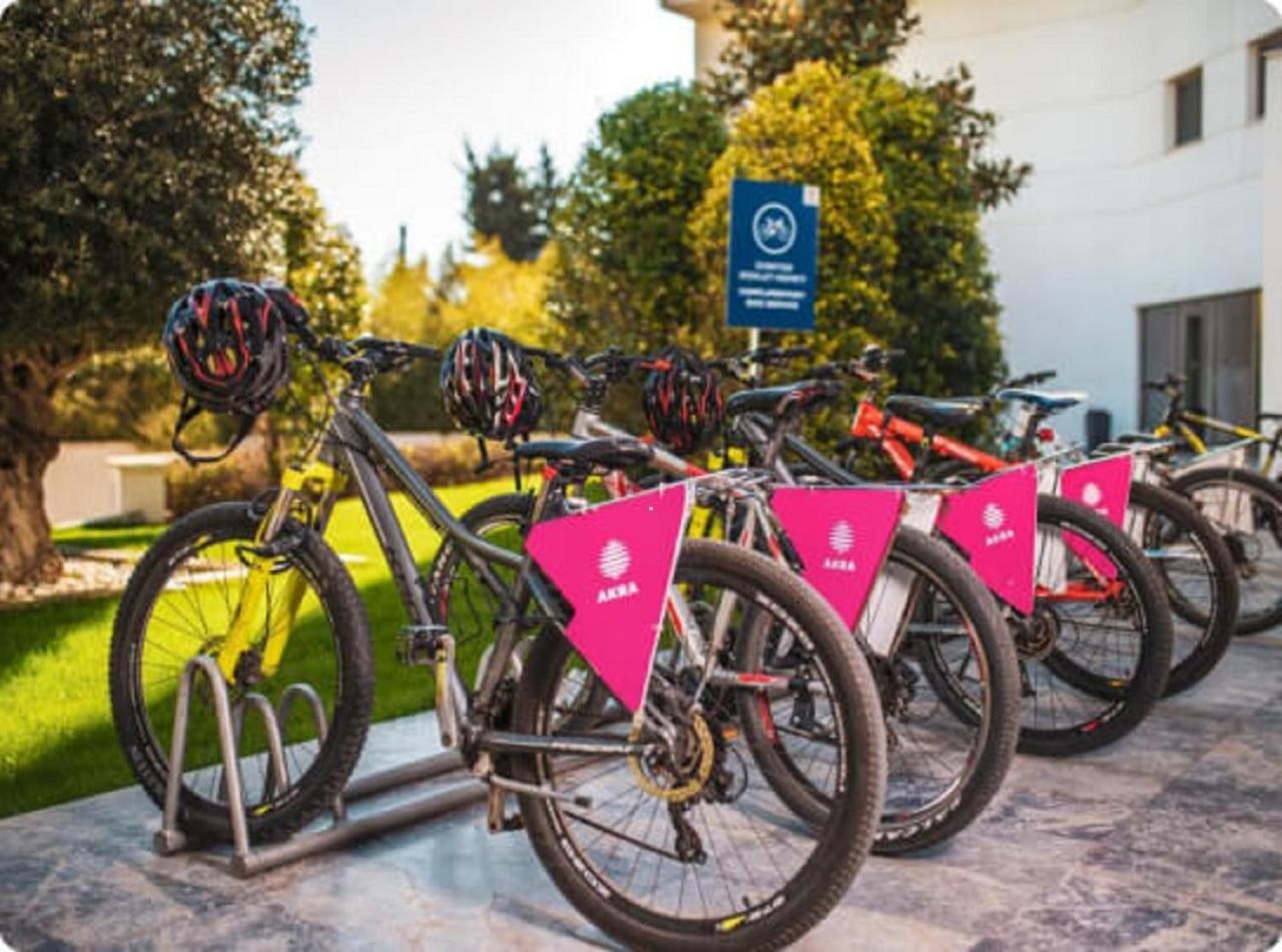 Akra Antalya Hotel Exterior foto Bike sharing station in Athens